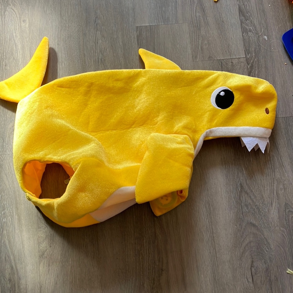 Baby shark costume